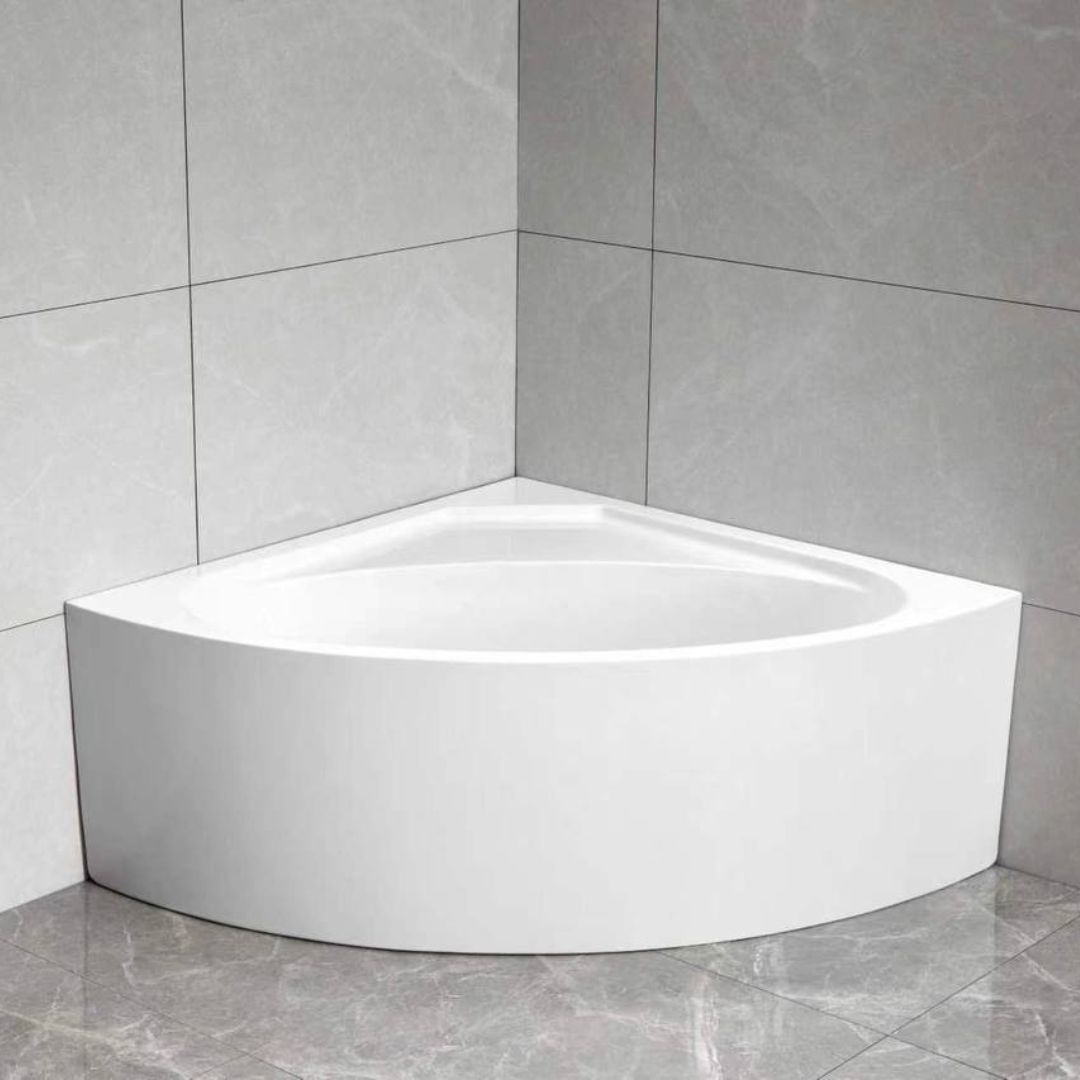 1350mm gloss white corner Japanese style triangle bath at topware